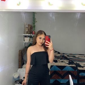 Meet your Posher, Adela